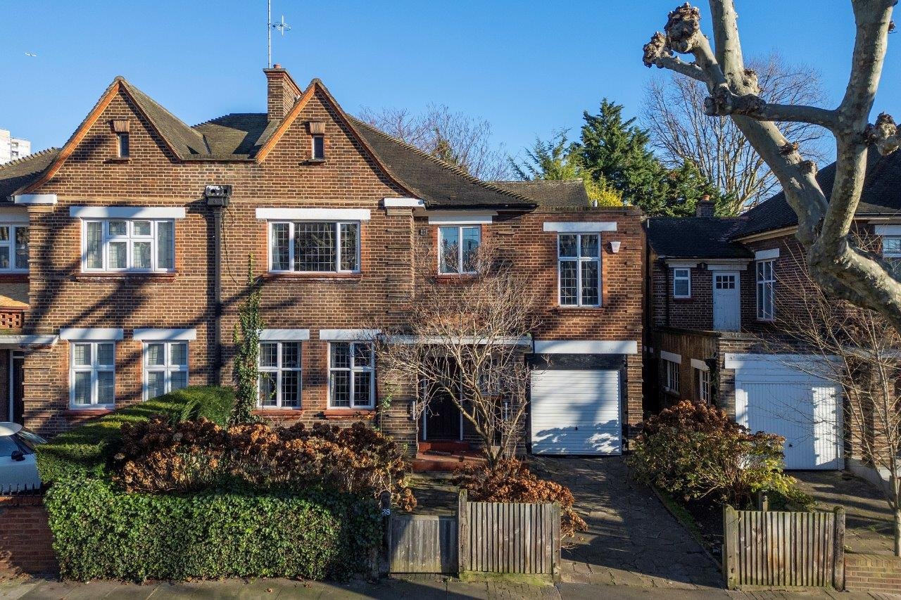 Luxury Property For Sale & Rent | Estate Agents North London