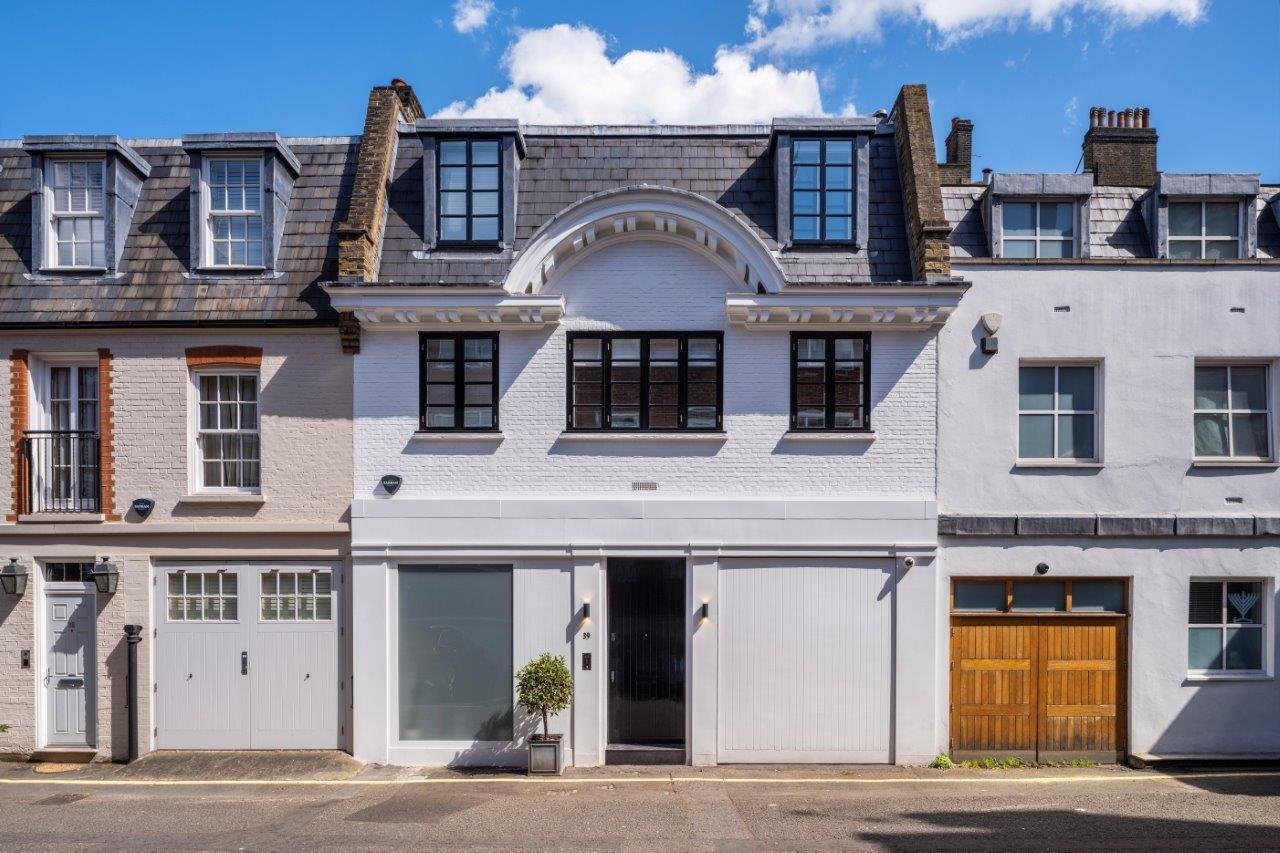 Devonshire Place Mews, Marylebone, W1G