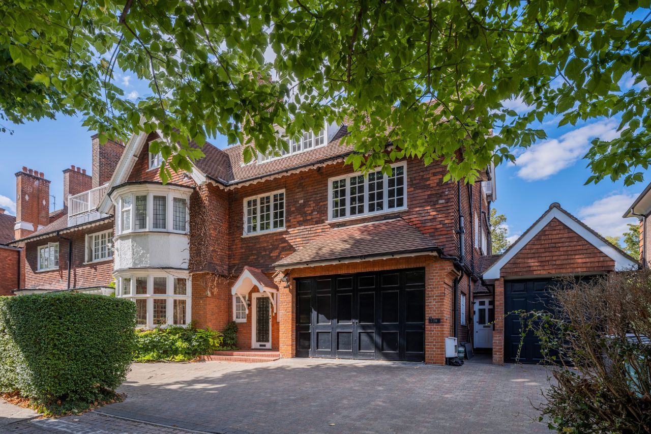 Wadham Gardens, Primrose Hill, NW3